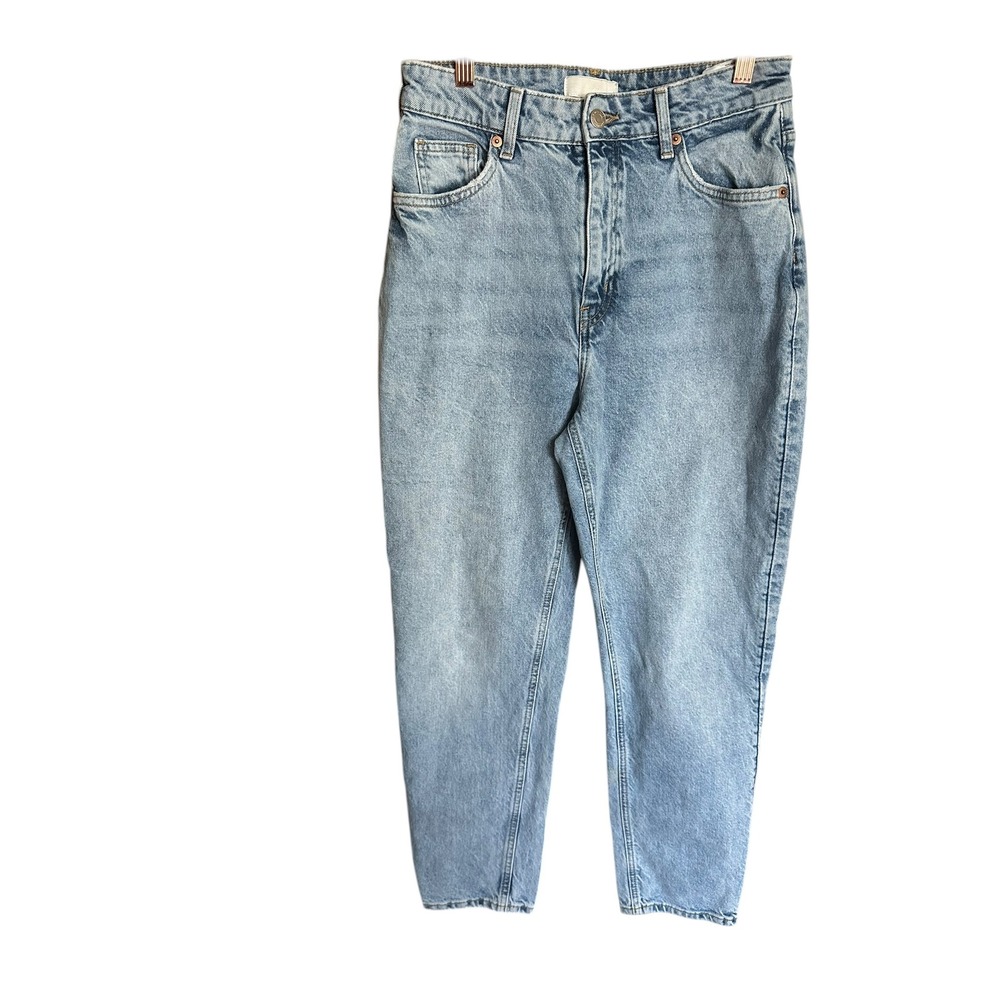 H&M Womens High Waisted Mom Jeans Light Wash Blue Denim Size 8 Tapered Leg